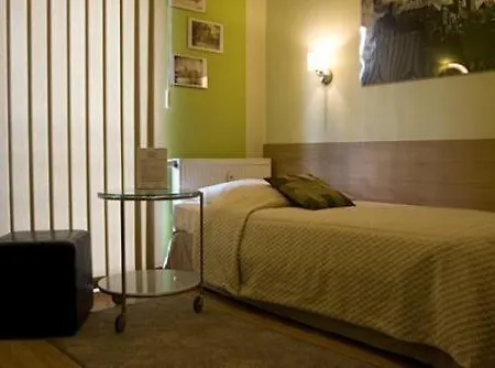 Hotel Krasickiego 24