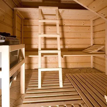 Krasickiego 24 3* Kraków